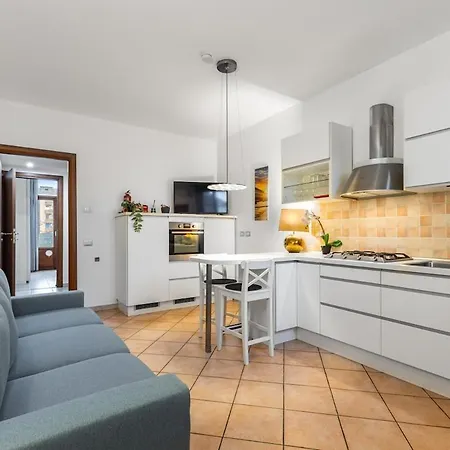 Modern Apartment, Cimiano Metro, Wifi, Ac Apartment *